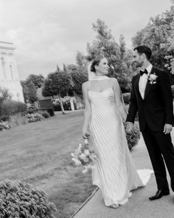 A Romantic Wedding at a Timeless English Countryside Estate