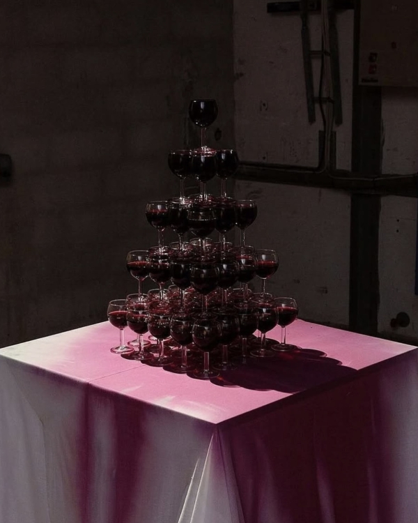 30 Creative Drink Tower Ideas to Elevate Your Cocktail Hour