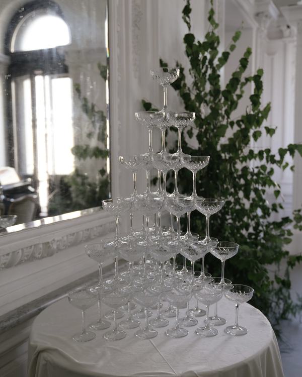 An Elegant Vintage-Style Wedding in a Historic Mansion