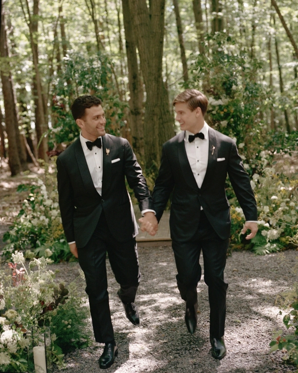 A Wild Woodland Wedding in Upstate New York — photo 2