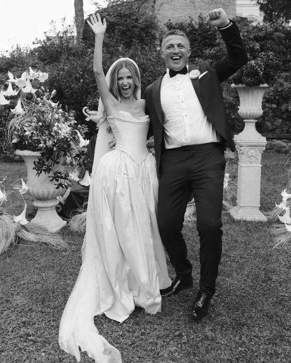 23 Best Wedding Photographers in Australia | Modern, Cinematic Photography | TOP Luxury Bridal Photographers