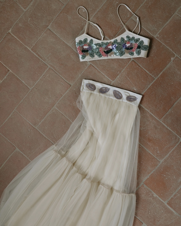 A Joyful Celebration in the Golden Rolling Hills of Tuscany