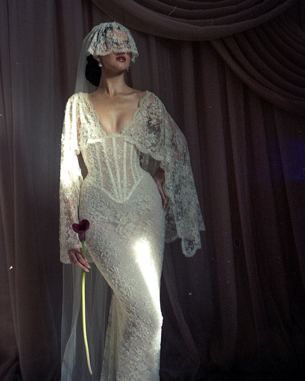 Vintage Dreams, Modern Love