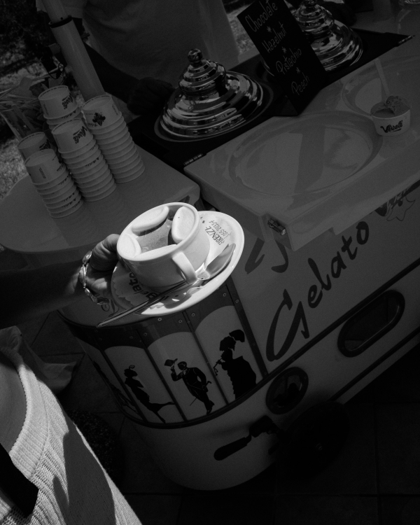 A Joyful Celebration in the Golden Rolling Hills of Tuscany