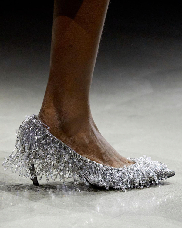 40 Statement Accessories to Complete Your Wedding Wardrobe