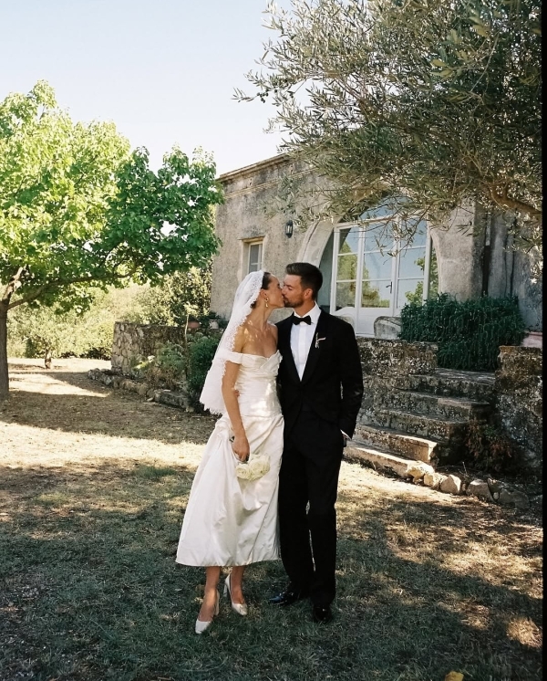 9 Months Until 'I Do'? Here’s a Comprehensive Checklist of Everything to Get Done