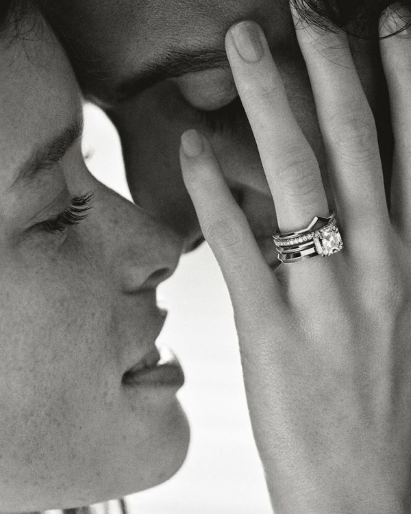 35 Engagement Photoshoot Ideas for Unforgettable Photos