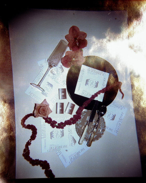 Vintage Dreams, Modern Love