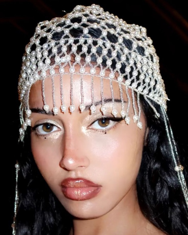 30 Chic Hairstyles for Brides with Long Hair