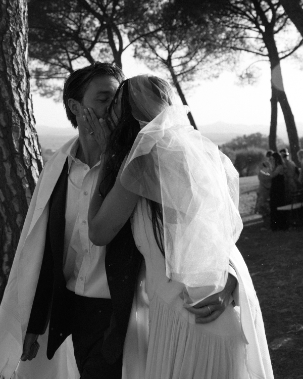 A Joyful Celebration in the Golden Rolling Hills of Tuscany