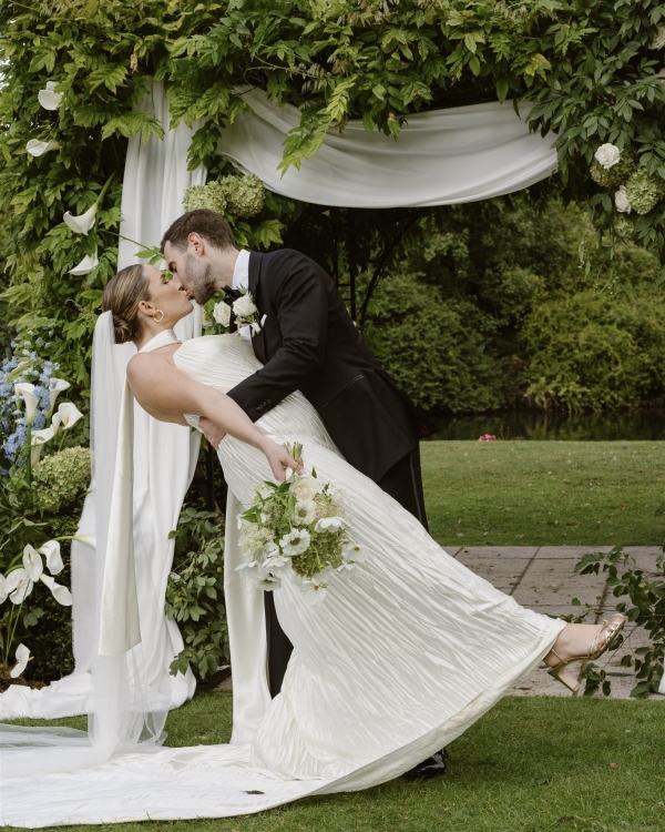A Romantic Wedding at a Timeless English Countryside Estate
