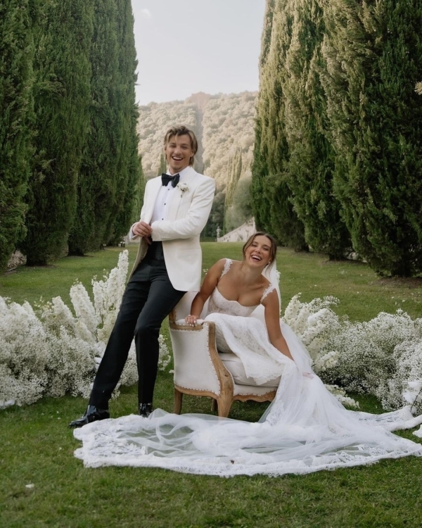 10 Must-Have Wedding Photos Every Couple Needs, According to Top Photographers