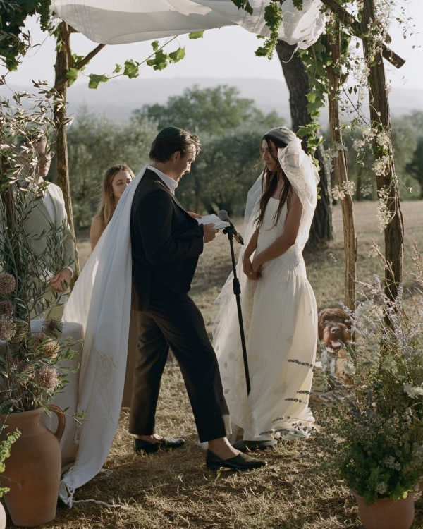 A Joyful Celebration in the Golden Rolling Hills of Tuscany