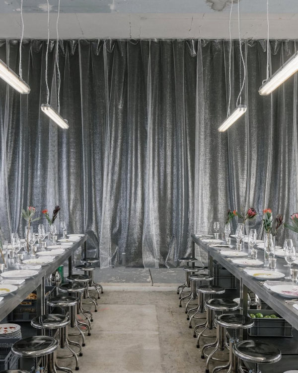 45 Silver Wedding Decor Ideas That Are Totally on Trend