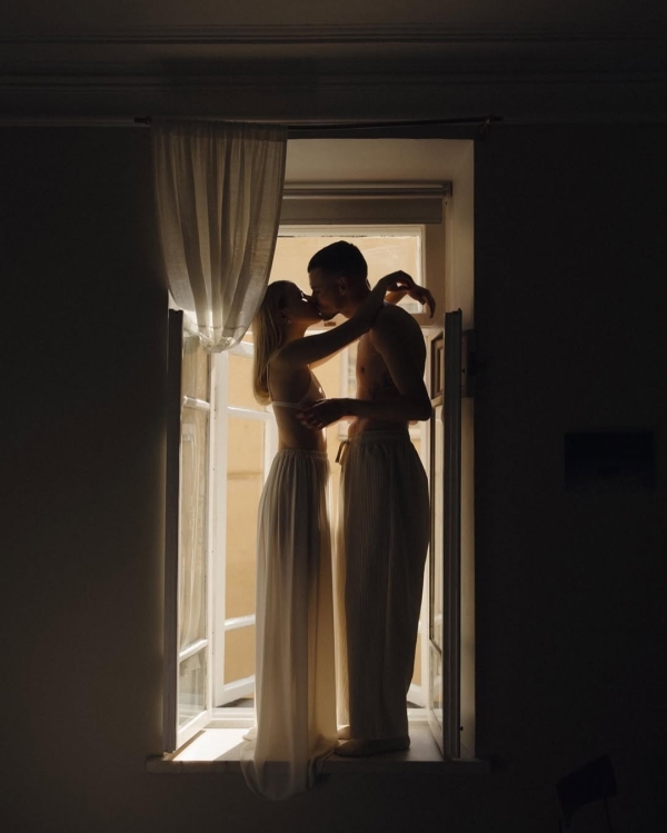 35 Engagement Photoshoot Ideas for Unforgettable Photos