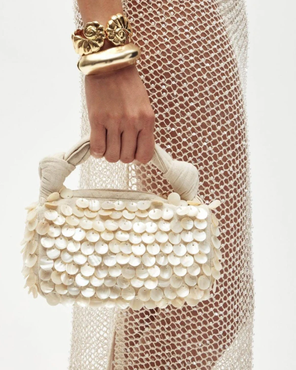 40 Statement Accessories to Complete Your Wedding Wardrobe — photo 2
