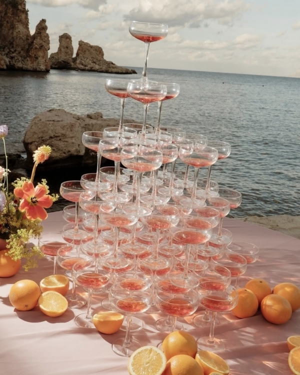 30 Creative Drink Tower Ideas to Elevate Your Cocktail Hour