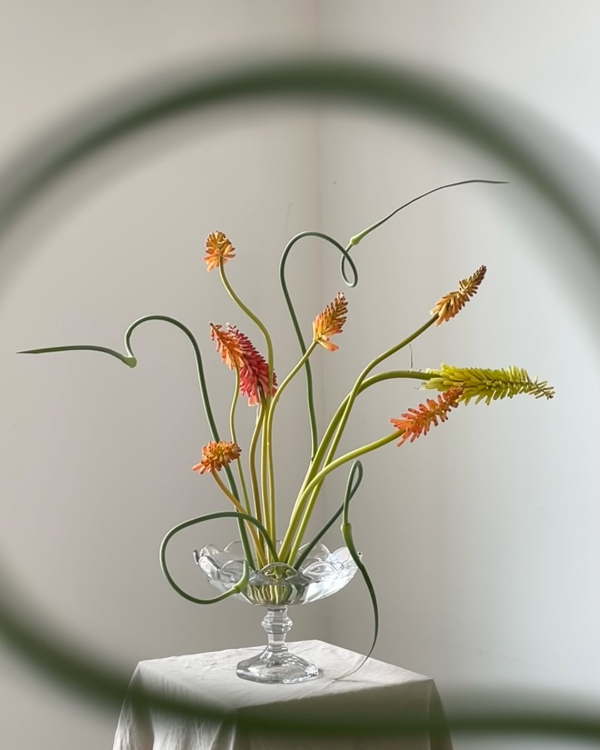 35 Ikebana-Inspired Floral Arrangements to Elevate Your Wedding