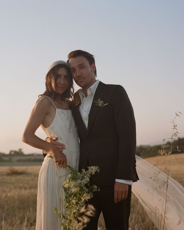 A Joyful Celebration in the Golden Rolling Hills of Tuscany