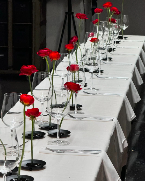 35 Ways to Style Freestanding Floral Stems