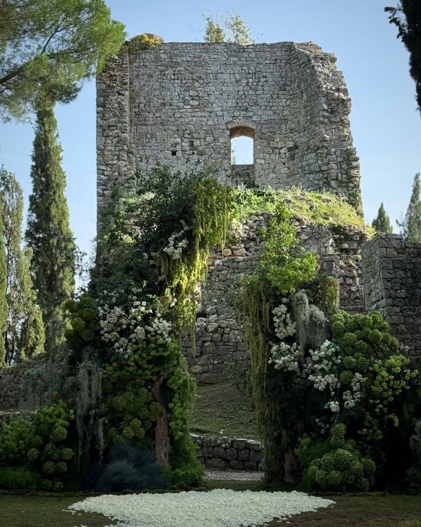 40 Creative Wedding Arch & Backdrop Ideas for an Unforgettable Ceremony