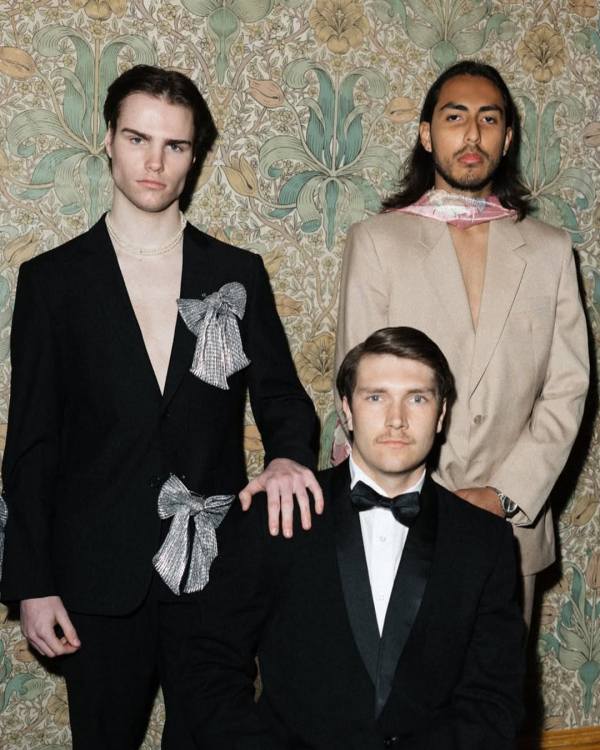 10 Unforgettable Ways to Involve Your Wedding Party on Your Big Day