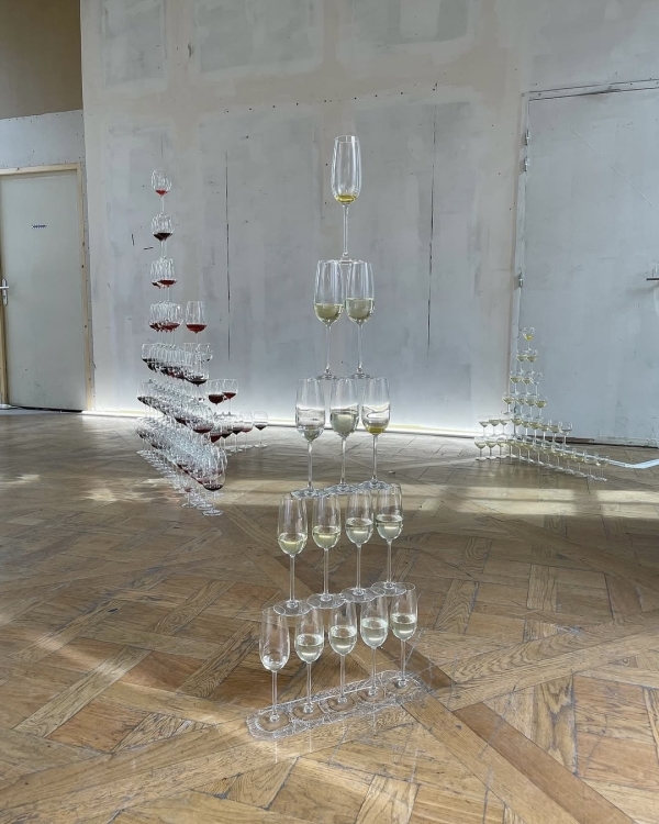 30 Creative Drink Tower Ideas to Elevate Your Cocktail Hour