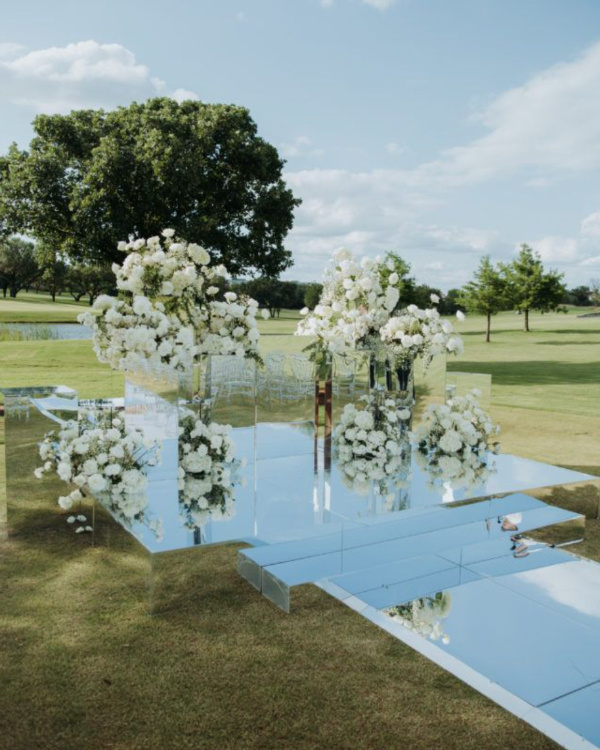 45 Silver Wedding Decor Ideas That Are Totally on Trend