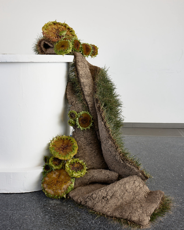 A Surreal Wedding Weekend at a Stunning Architectural Marvel