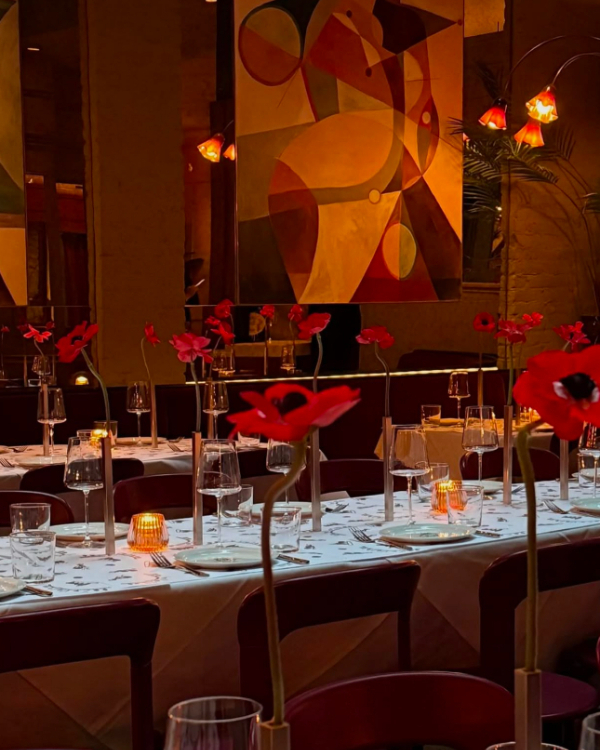 35 Ways to Style Freestanding Floral Stems