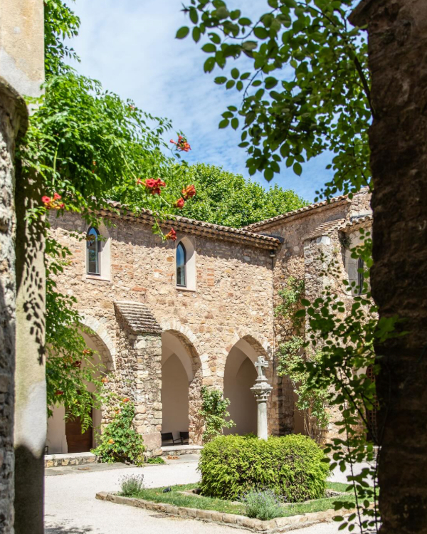 15 Best Wedding Venues in Provence