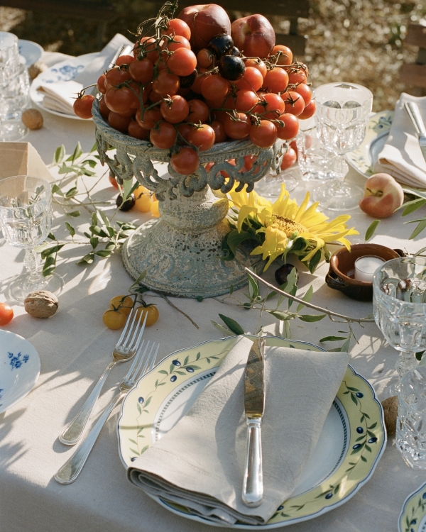 A Joyful Celebration in the Golden Rolling Hills of Tuscany