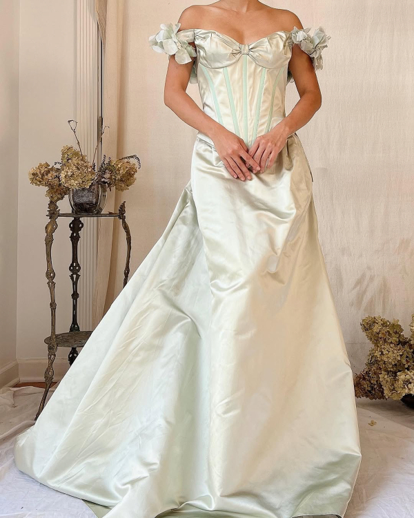 13 Vintage Bridal Boutiques in the US