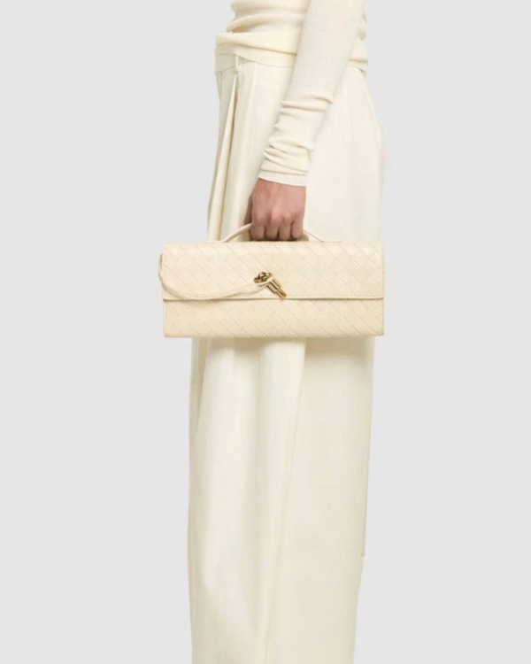 20 of the Season’s Chicest It-Girl Bridal Accessories