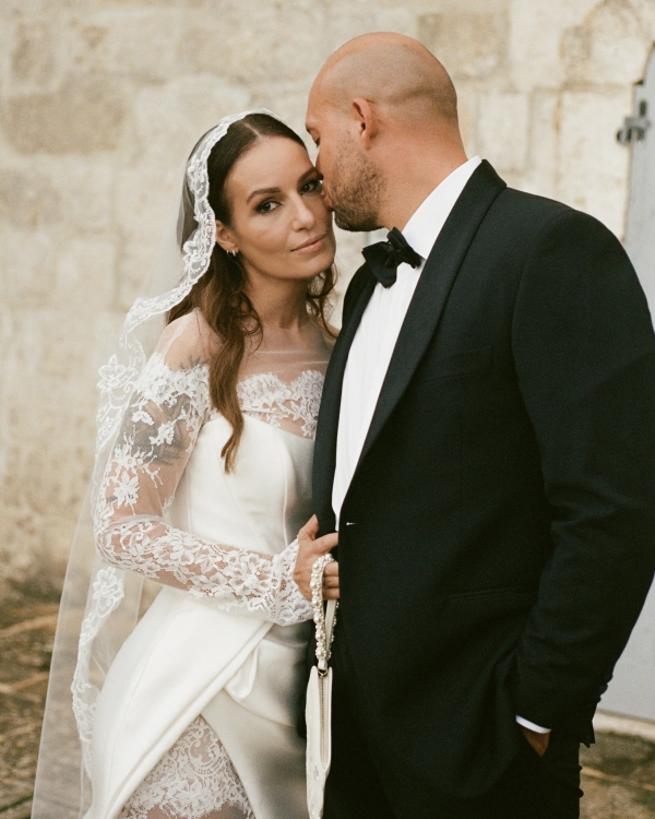 An Immersive Wedding in Puglia with Sculptural Tables and Artful Florals