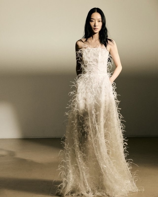 20 Textural Bridal Dresses We're Crushing On