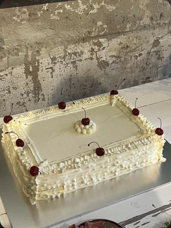 Cakes & Catering Lil Choux Choux