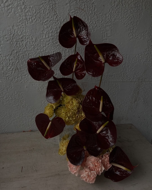 How to Choose Sustainable Wedding Florals Without Compromising Style