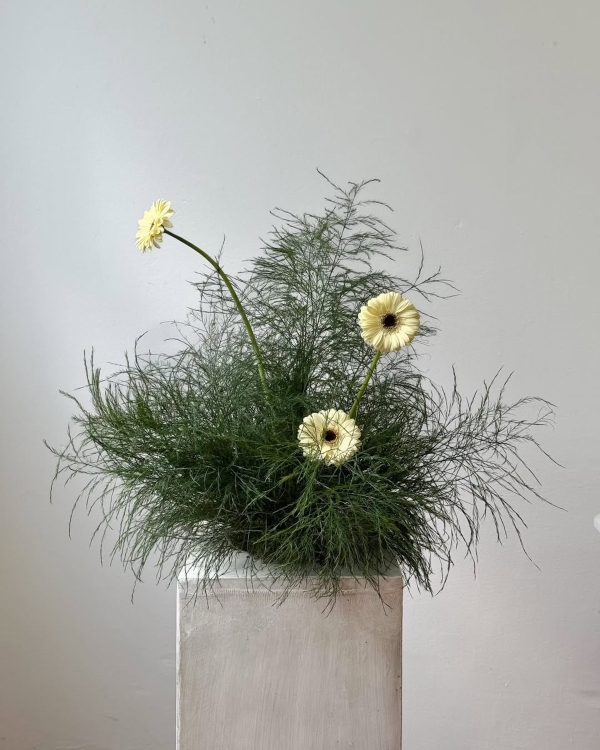 How to Choose Sustainable Wedding Florals Without Compromising Style