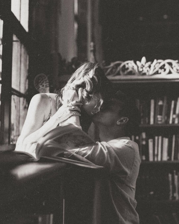 Couples Journaling Is Everywhere Right Now: What It Is, How to Do It, and Why Everyone's Trying It