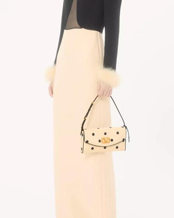 20 of the Season’s Chicest It-Girl Bridal Accessories