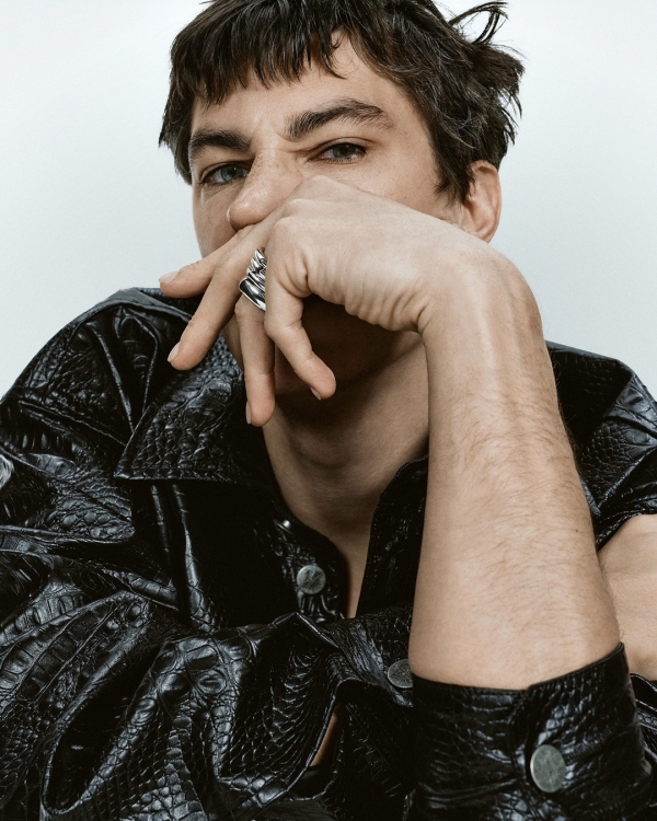 15 Fine Jewelry Designers for Modern Men’s Wedding Bands