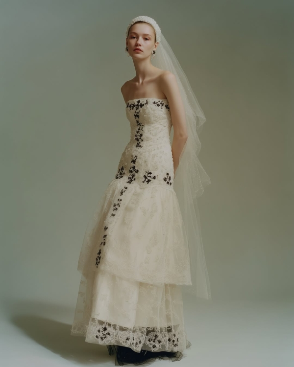 Should Wedding Vendors Disclose Their Use of AI to Couples?