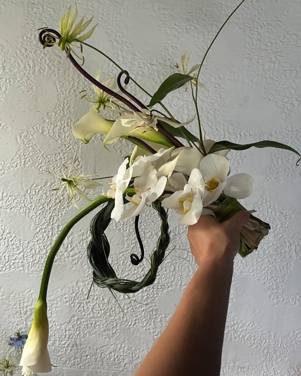 How to Choose Sustainable Wedding Florals Without Compromising Style