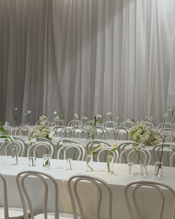 How to Choose Sustainable Wedding Florals Without Compromising Style