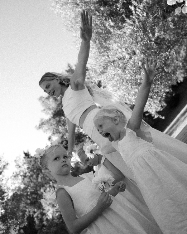 A Modern Mediterranean Wedding Weekend Amongst Catalan Vineyards