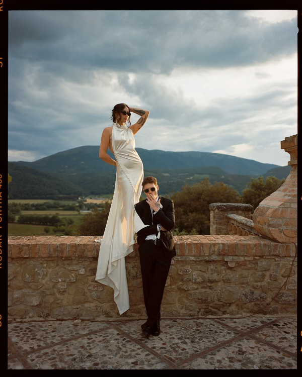 40 Unique Portraits Ideas for the Bride and Groom