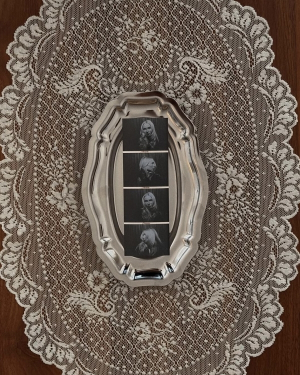 40 Vintage Photobooths Around the World