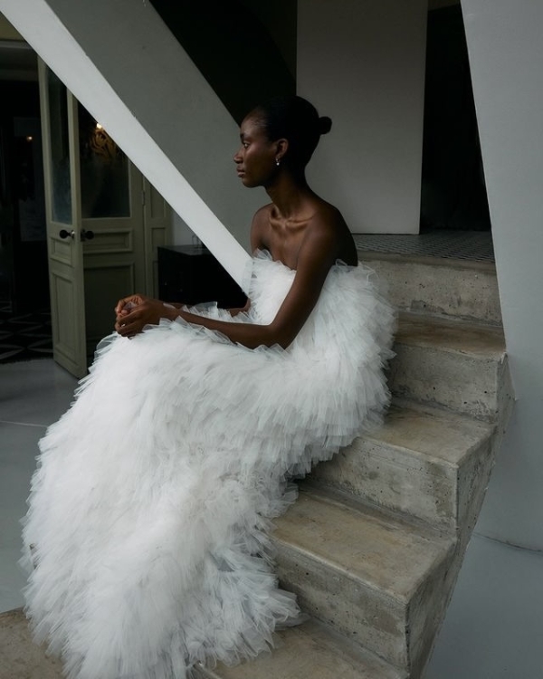 20 Textural Bridal Dresses We're Crushing On