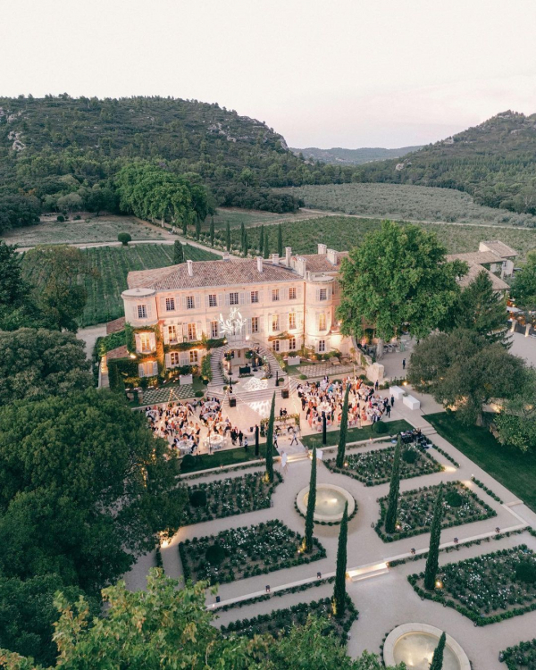 Everything You Should Do 6 Months Before the Wedding